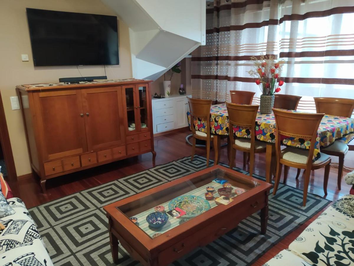 Apartamento Duplex amplio,parking WiFi, 2 terrazas, bien conectado con playas, zona segura Vigo Exterior foto