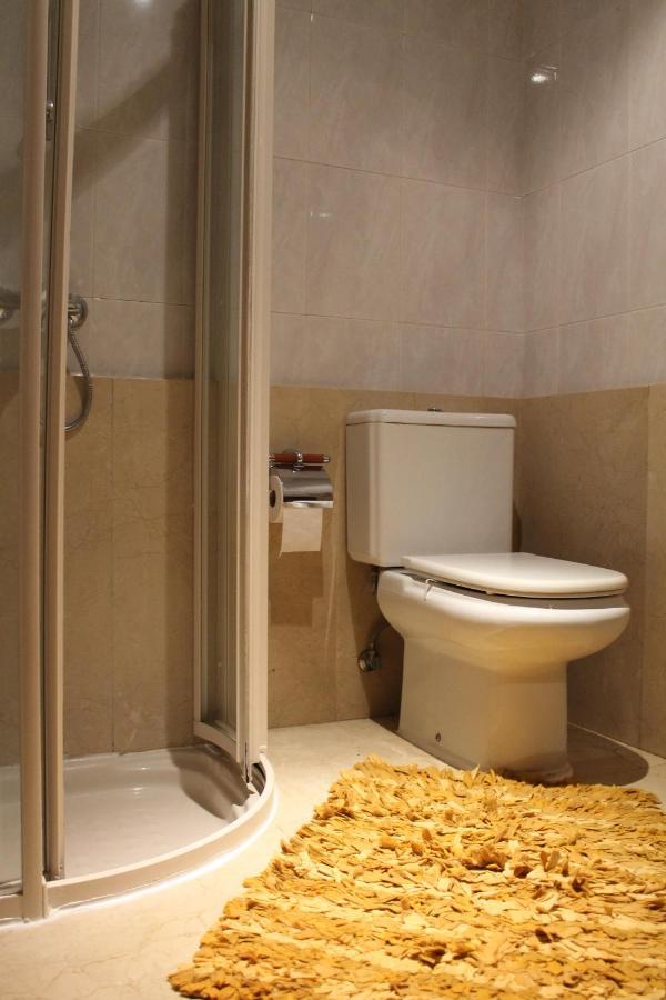 Apartamento Duplex amplio,parking WiFi, 2 terrazas, bien conectado con playas, zona segura Vigo Exterior foto
