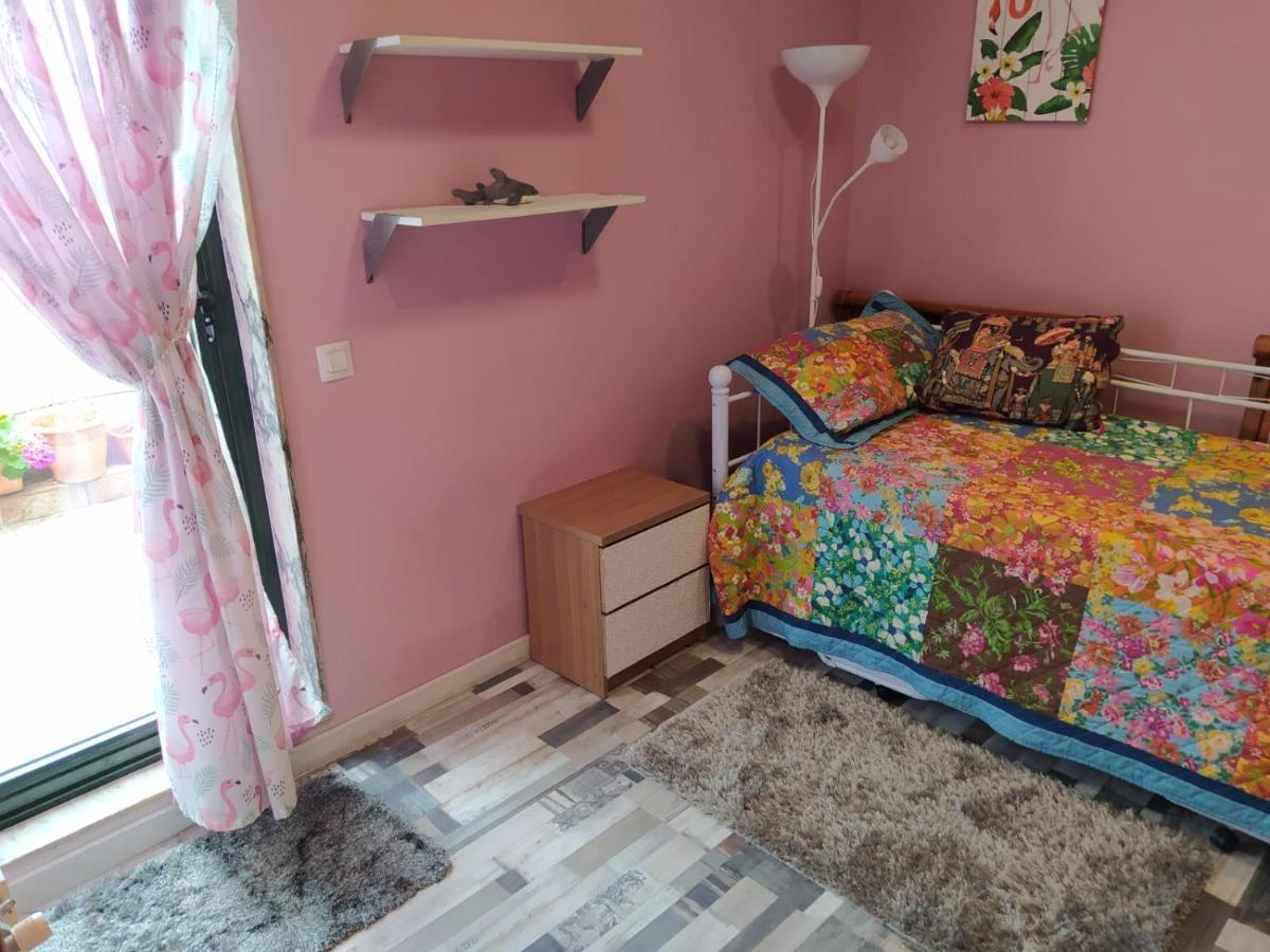 Apartamento Duplex amplio,parking WiFi, 2 terrazas, bien conectado con playas, zona segura Vigo Exterior foto