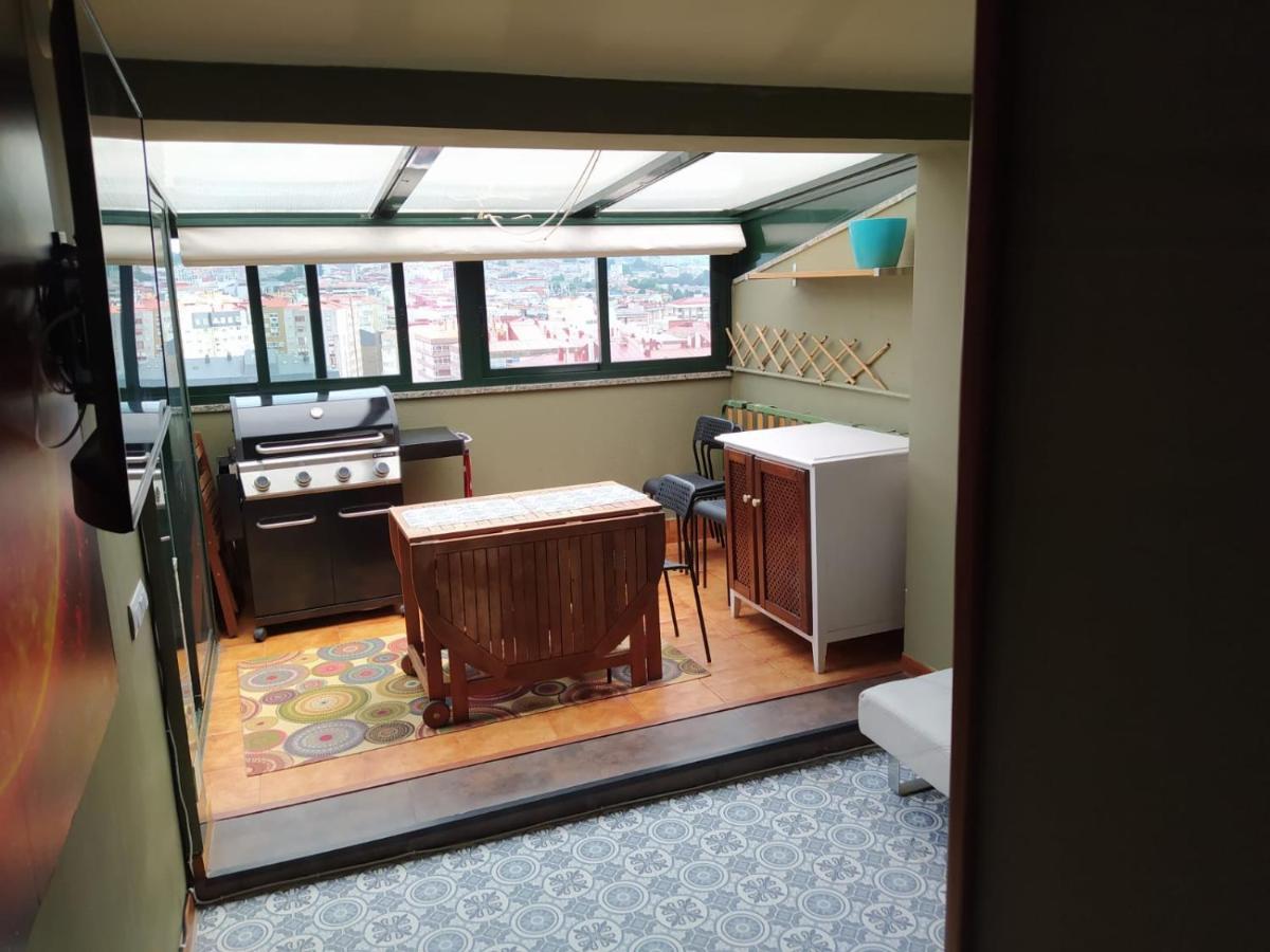 Apartamento Duplex amplio,parking WiFi, 2 terrazas, bien conectado con playas, zona segura Vigo Exterior foto