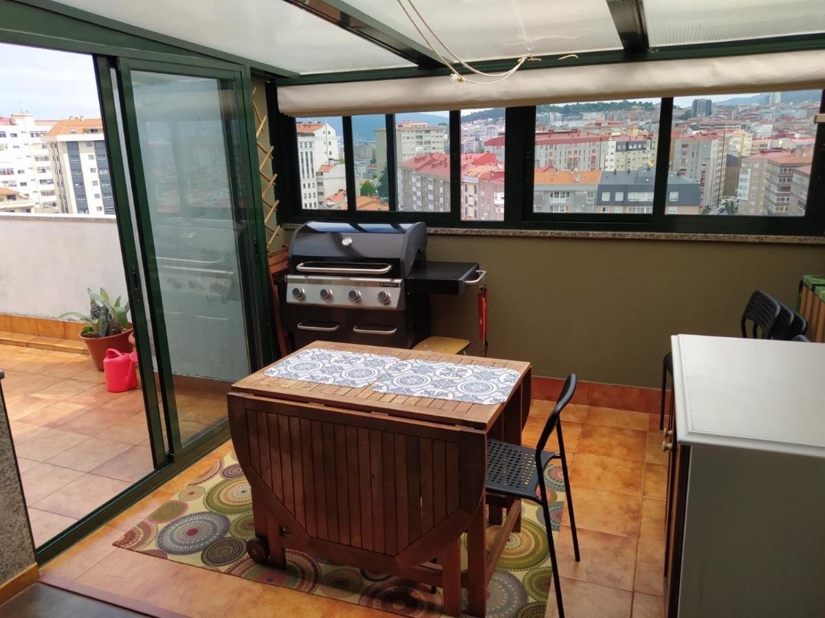 Apartamento Duplex amplio,parking WiFi, 2 terrazas, bien conectado con playas, zona segura Vigo Exterior foto